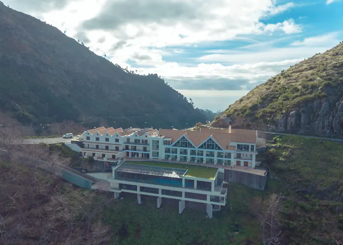 Otel Eira Do Serrado - &