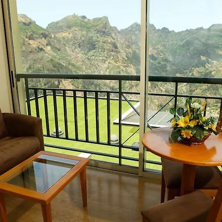 Eira Do Serrado - & Hotel Curral Das Freiras