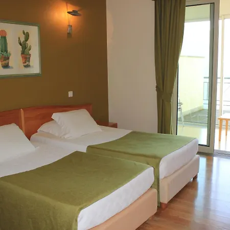 Eira Do Serrado - & 4*