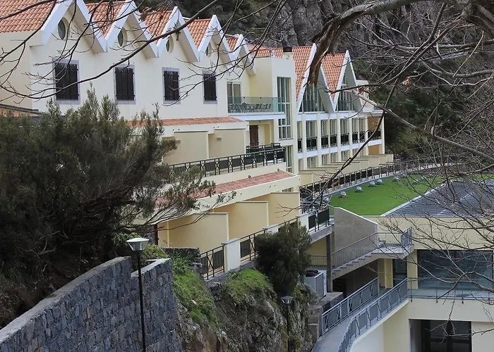 Otel Eira Do Serrado - &