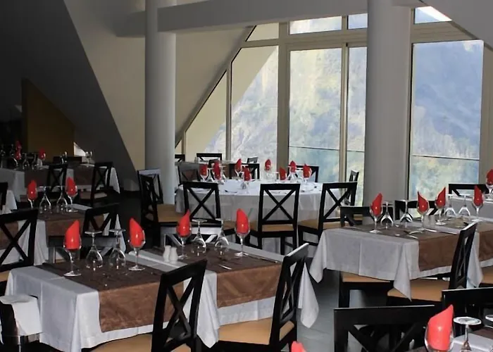 艾拉杜瑟拉朵水疗酒店 酒店