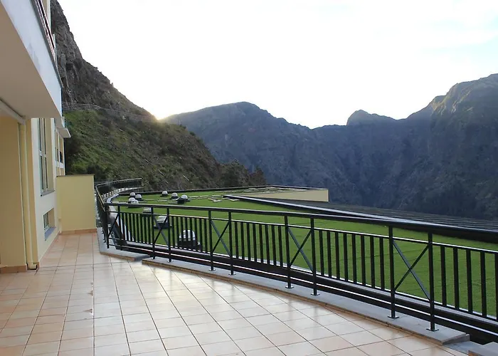 Otel Eira Do Serrado - &