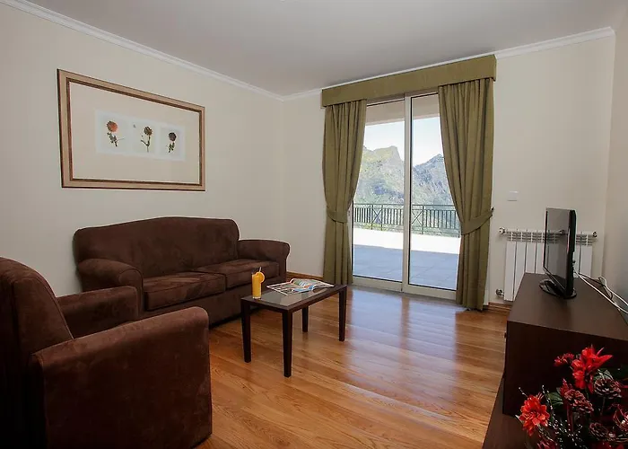 艾拉杜瑟拉朵水疗酒店